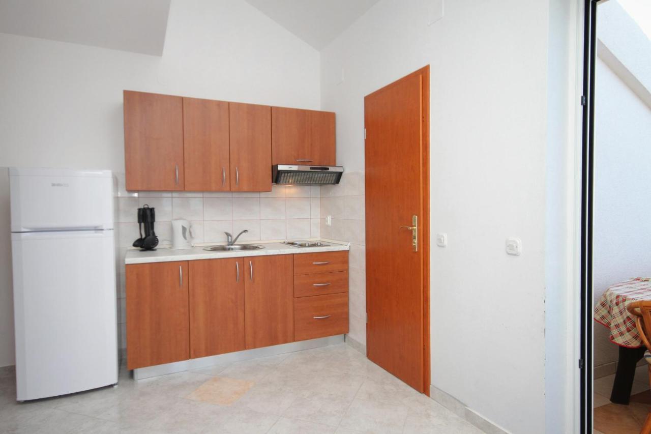 Apartments And Rooms With Parking Space Njivice, Krk - 5458 Zewnętrze zdjęcie