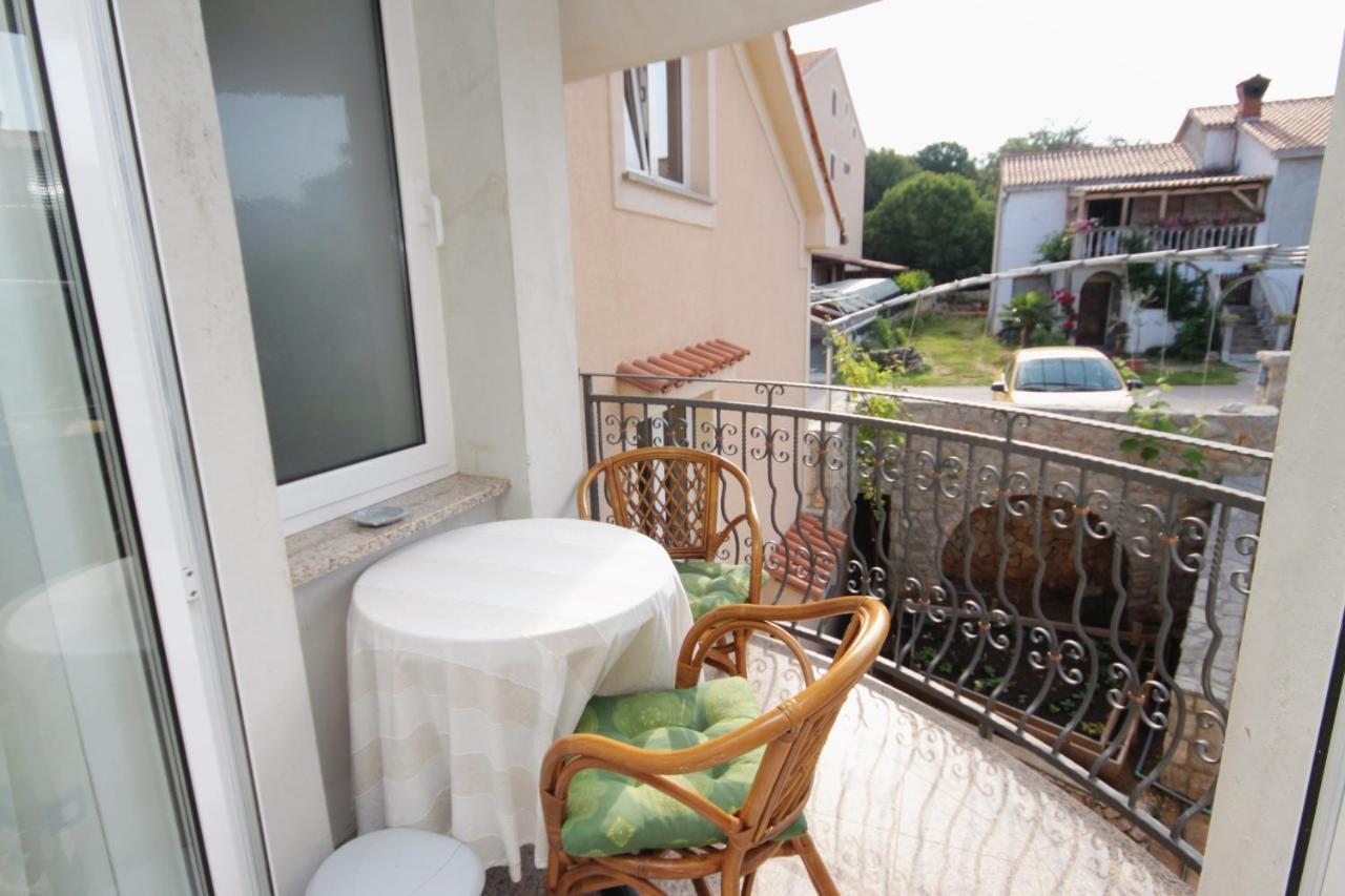 Apartments And Rooms With Parking Space Njivice, Krk - 5458 Zewnętrze zdjęcie