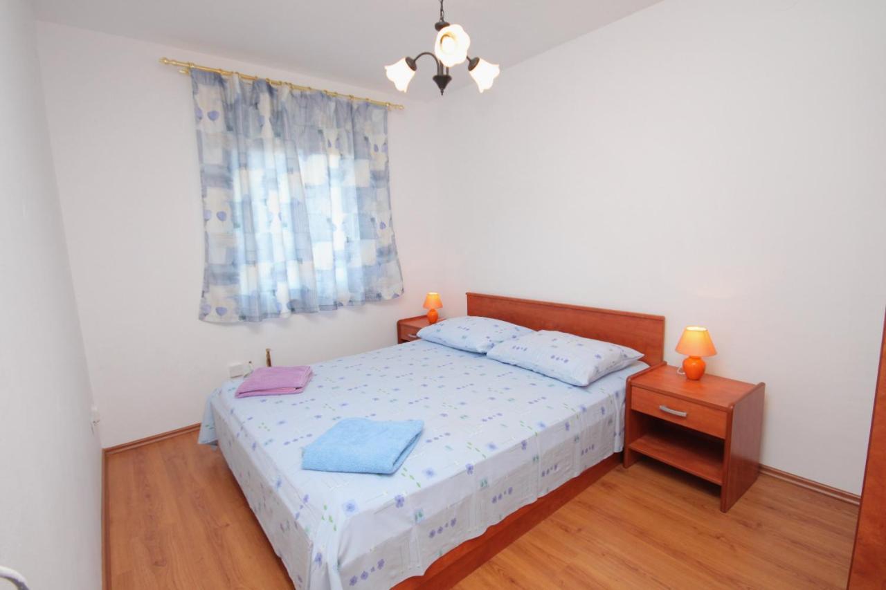 Apartments And Rooms With Parking Space Njivice, Krk - 5458 Zewnętrze zdjęcie