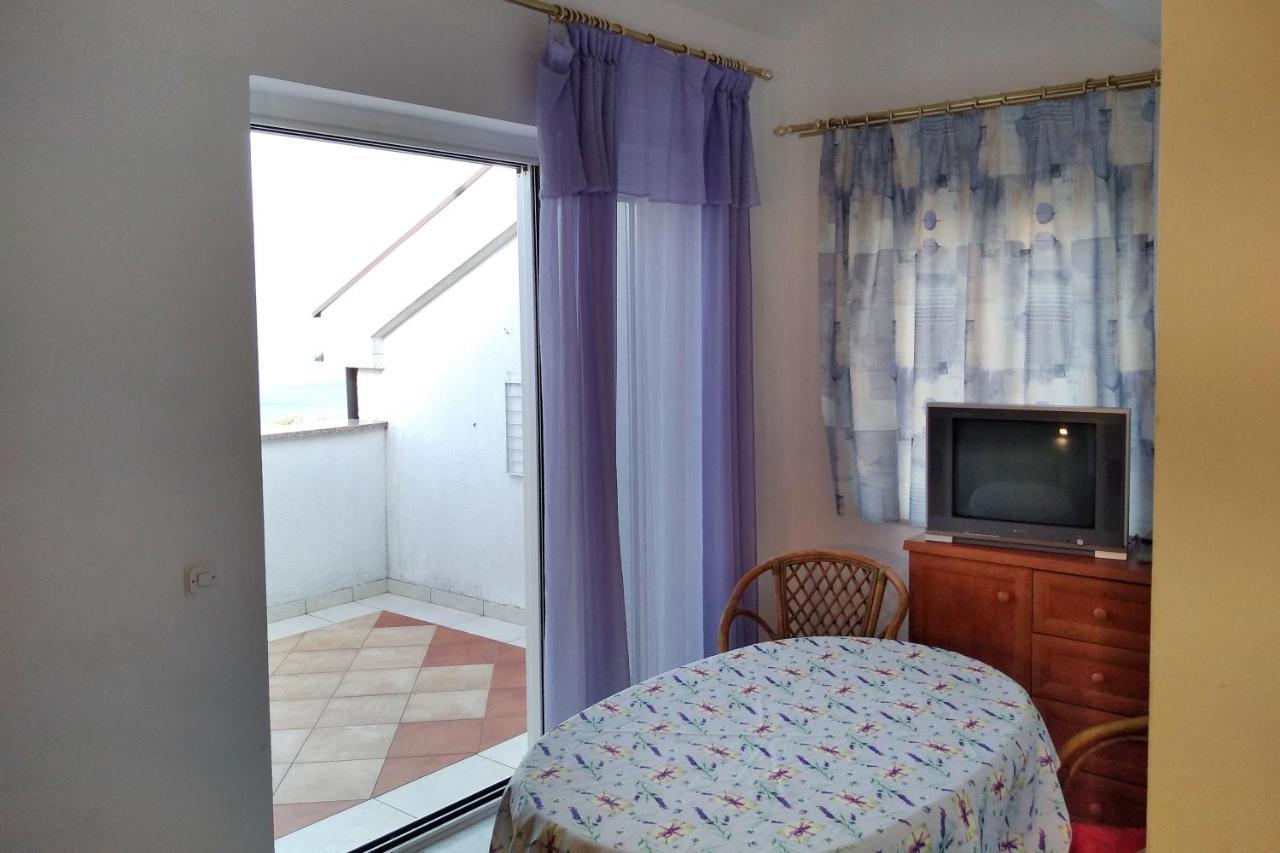 Apartments And Rooms With Parking Space Njivice, Krk - 5458 Zewnętrze zdjęcie
