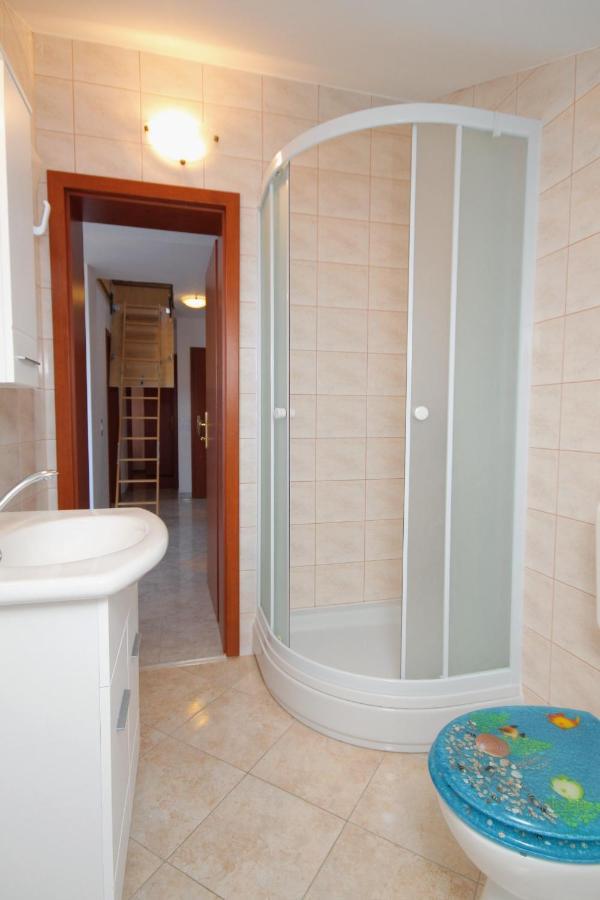 Apartments And Rooms With Parking Space Njivice, Krk - 5458 Zewnętrze zdjęcie