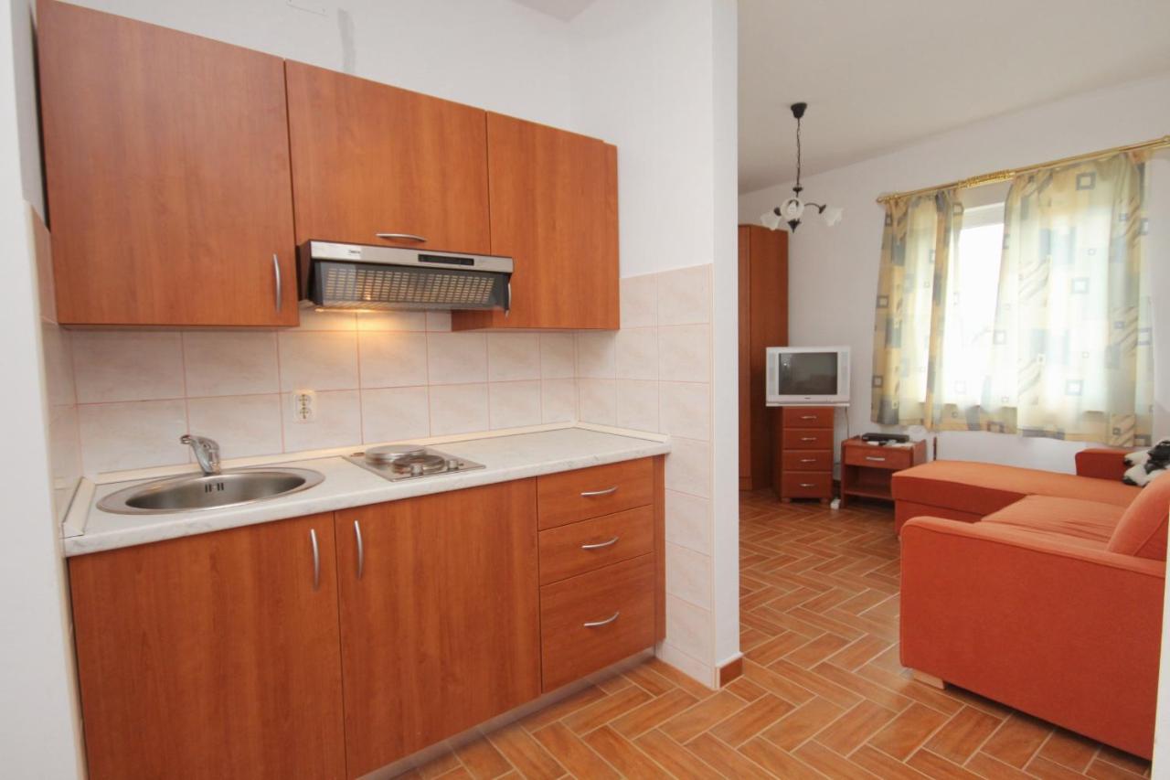 Apartments And Rooms With Parking Space Njivice, Krk - 5458 Zewnętrze zdjęcie