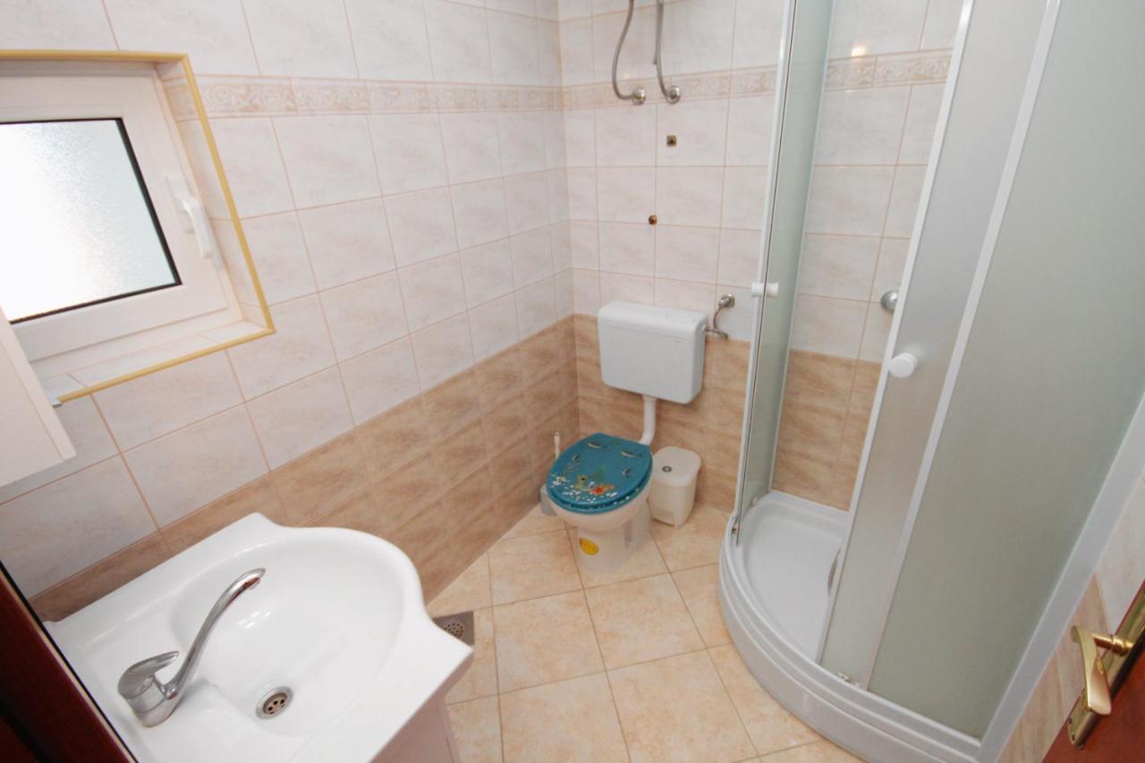 Apartments And Rooms With Parking Space Njivice, Krk - 5458 Zewnętrze zdjęcie