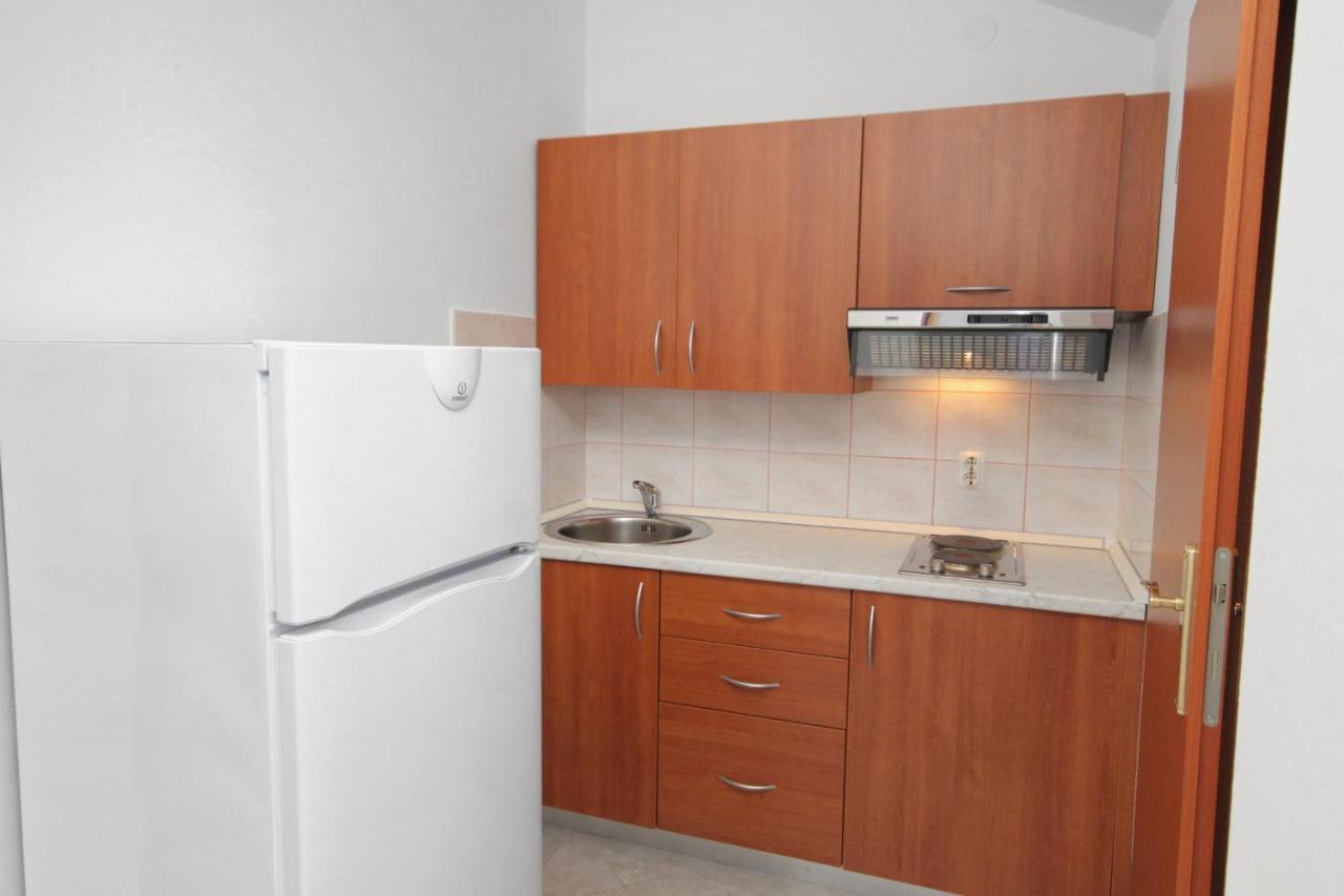 Apartments And Rooms With Parking Space Njivice, Krk - 5458 Zewnętrze zdjęcie
